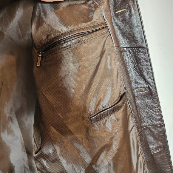 Juliano Celini brown leather jacket.  Button front.  Pockets.  Women's size XL. - Picture 8 of 16